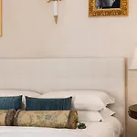 Luxury With Colosseum View Apartment *