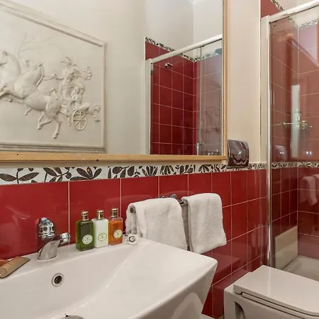 Luxury With Colosseum View شقة *