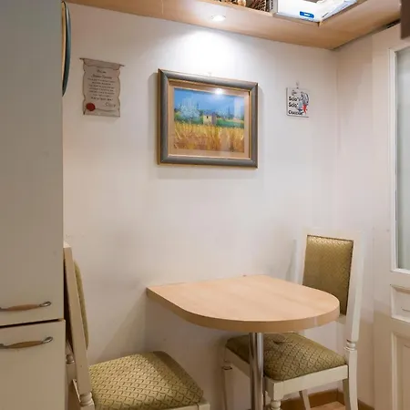 Luxury With Colosseum View شقة *
